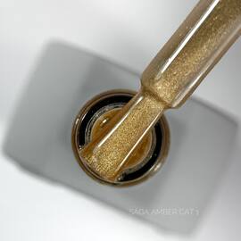 SAGA. Cat's Eye Gel Polish "Amber Cat", #01, 10 ml. Гель-лак "Котяче око" — SAGA, NAILSMADE