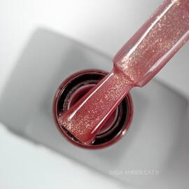 SAGA. Cat's Eye Gel Polish "Amber Cat", #06, 10 ml. Гель-лак "Котяче око" — SAGA, NAILSMADE