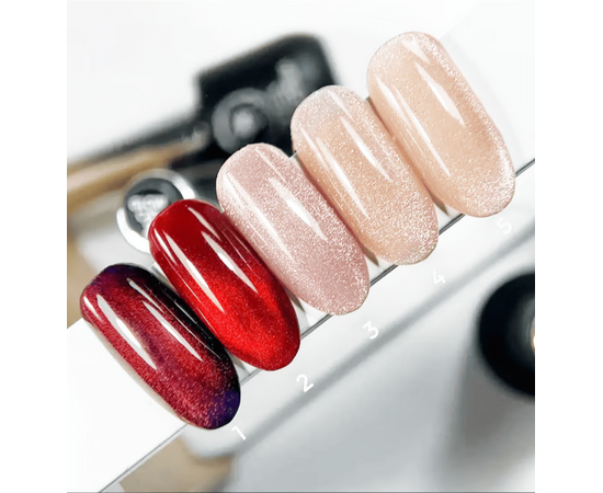 SAGA. Cat's Eye Gel Polish "Glow Cat", #05, 10 ml. Гель-лак "Котяче око" #3
