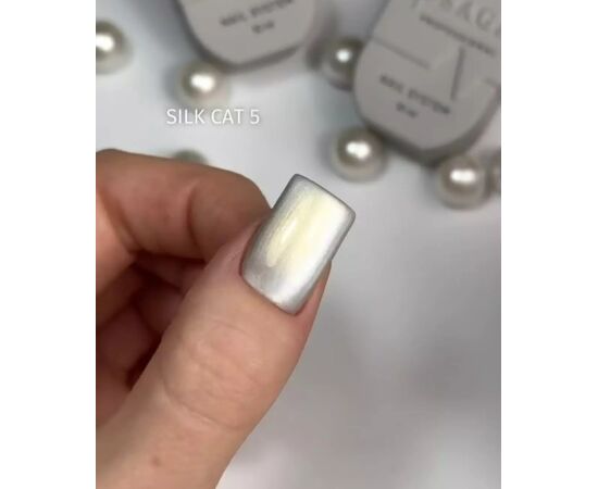 SAGA. Cat's Eye Gel Polish "Silk Cat", #05, 10 ml. Гель-лак "Котяче око" з перламутром #3