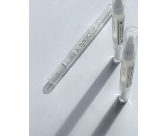 ADORE. Nail & Cuticle Oil, №3, 3 ml. Олія-олівець для нігтів та кутикули з нішевим ароматом #2