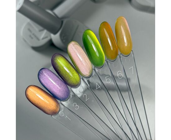 SAGA. Cat's Eye Gel Polish "Smoothie Cat", #01, 10 ml. Гель-лак "Котяче око" хамелеон #4