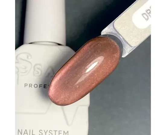 SAGA. Cat's Eye Gel Polish "Dream Cat", #01, 10 ml. Гель-лак "Котяче око" кришталевий #3