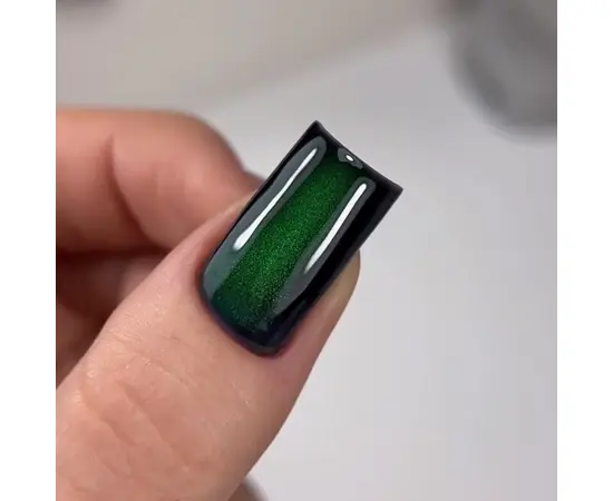 SAGA. Cat's Eye Gel Polish "Dream Cat", #09, 10 ml. Гель-лак "Котяче око" кришталевий #3