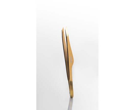 ZOLA. Eyebrow Tweezer "Premium Series". Gold. Пінцет професійний для брів, золотий #3