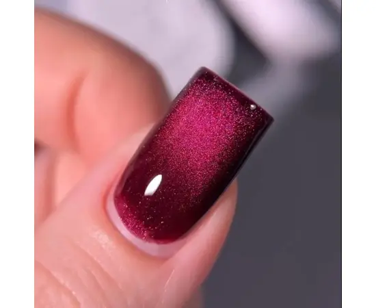 SAGA. Cat's Eye Gel Polish "Space Cat", #02, 10 ml. Гель-лак "Котяче око" #3