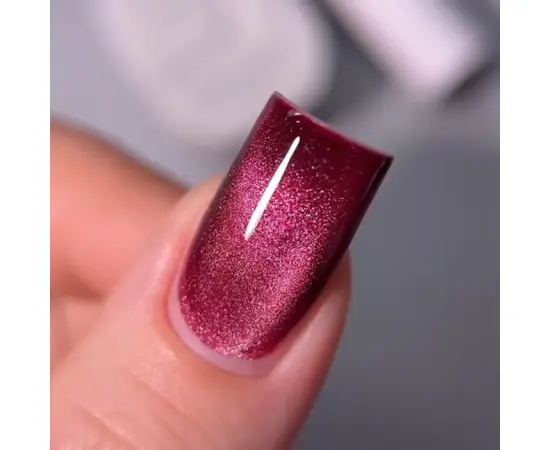 SAGA. Cat's Eye Gel Polish "Space Cat", #03, 10 ml. Гель-лак "Котяче око" #3