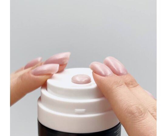 ADORE. Cover Gel, 30 g, #04, Angelic. Напівпрозорий гель для нарощування, холодний рожевий #5