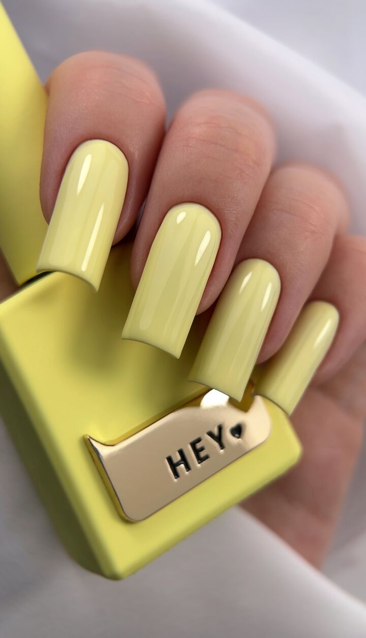HEYLOVE. Gel Polish, CITRON, 15 ml, lakier hybrydowy #4
