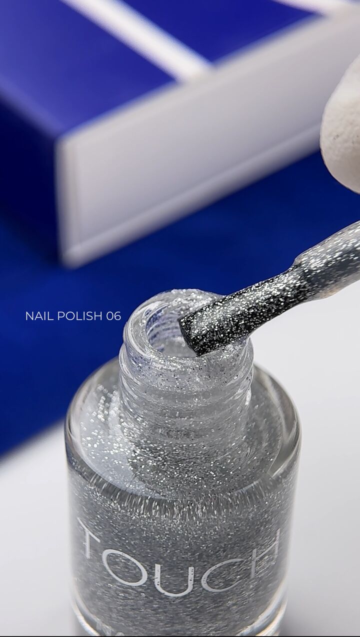 TOUCH. Nail Polish, #06, 8 ml. Лак для нігтів, прозорий зі сріблястими частинками #3