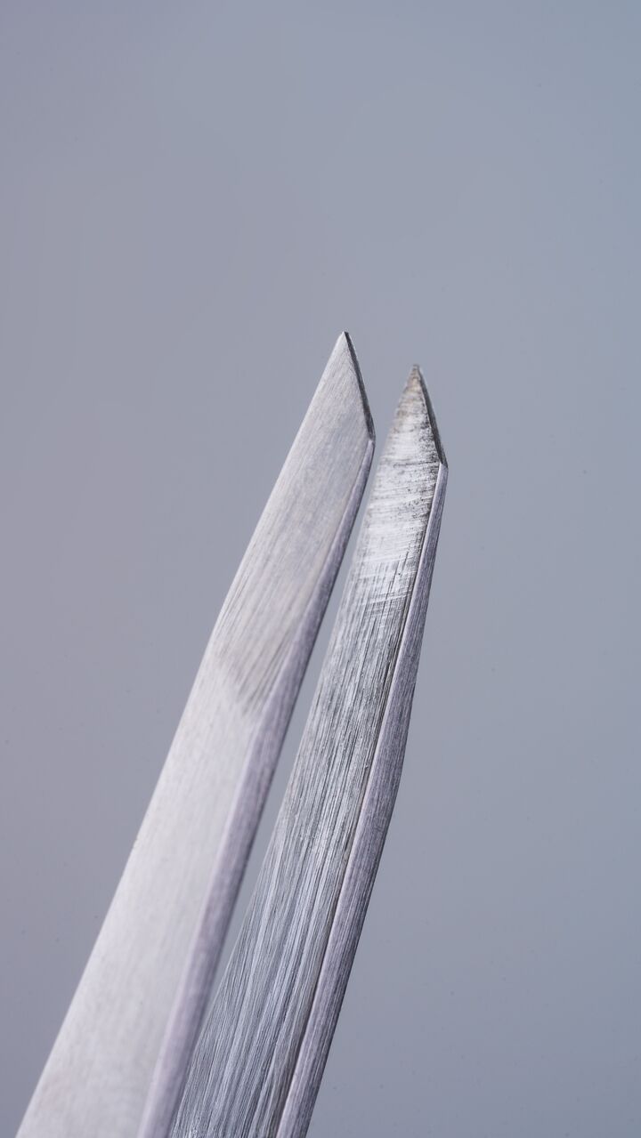 ZOLA. Eyebrow Tweezer "Premium Series". Silver. Пінцет професійний для брів, срібний #4