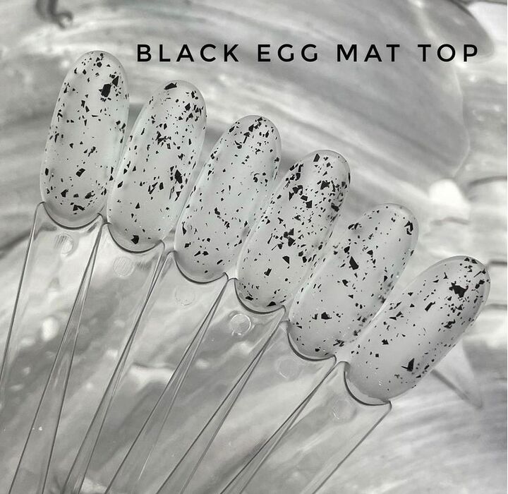 LUNAmoon. Blackegg Top Coat, 13 ml, матовий топ без липкого шару з чорними пластівцями #4