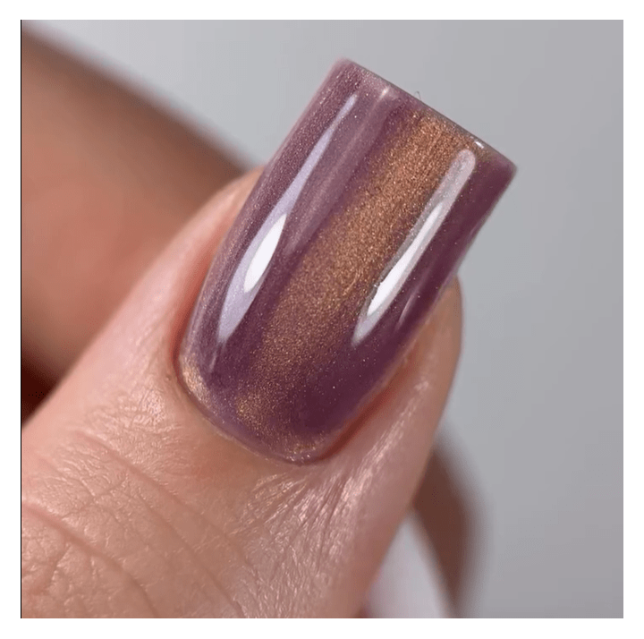SAGA. Cat's Eye Gel Polish "Smoothie Cat", #01, 10 ml. Гель-лак "Котяче око" хамелеон #3