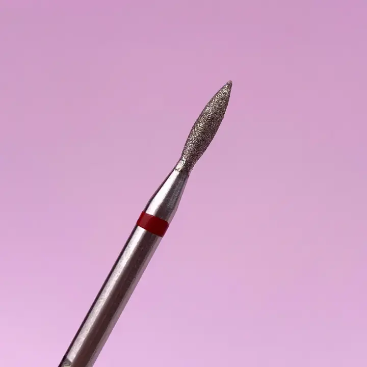 LUNAmoon. Diamond nail bit, flame, red, Diamantfrees "Korte vlam", rood, Ø 1.8 mm — LUNAmoon, NAILSMADE