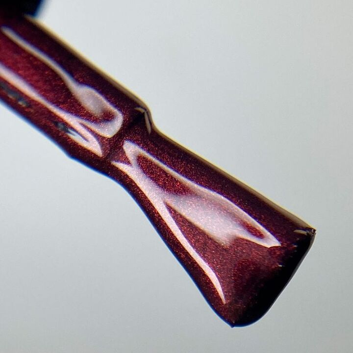 SAGA. Cat's Eye Gel Polish "Glow Cat", #01, 10 ml. Гель-лак "Котяче око" #2