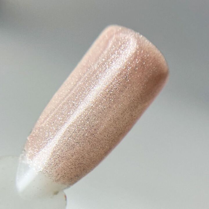 SAGA. Cat's Eye Gel Polish "Glow Cat", #05, 10 ml. Гель-лак "Котяче око" #2