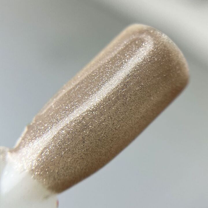 SAGA. Cat's Eye Gel Polish "Glow Cat", #07, 10 ml. Гель-лак "Котяче око" #2