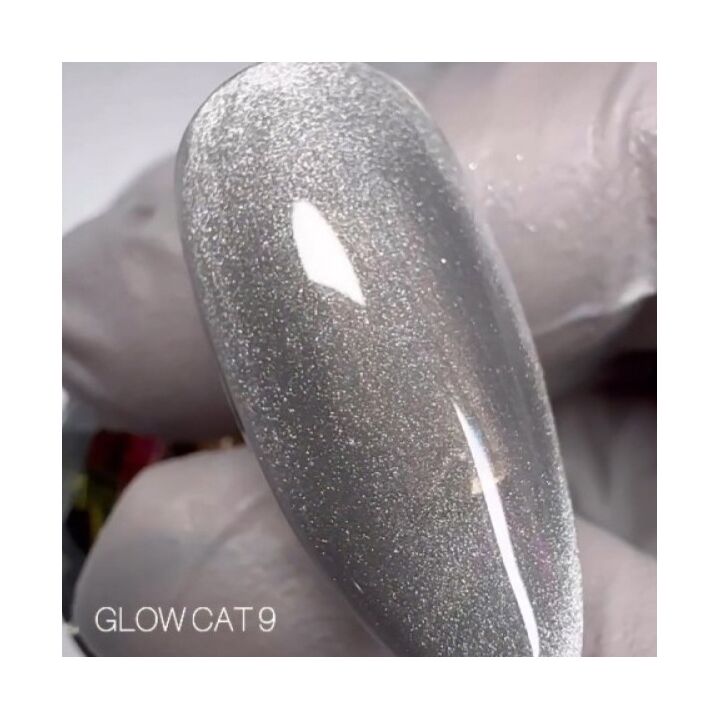 SAGA. Cat's Eye Gel Polish "Glow Cat", #09, 10 ml. Гель-лак "Котяче око" #2