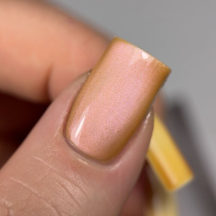 SAGA. Cat's Eye Gel Polish "Smoothie Cat", #07, 10 ml. Гель-лак "Котяче око" хамелеон #3