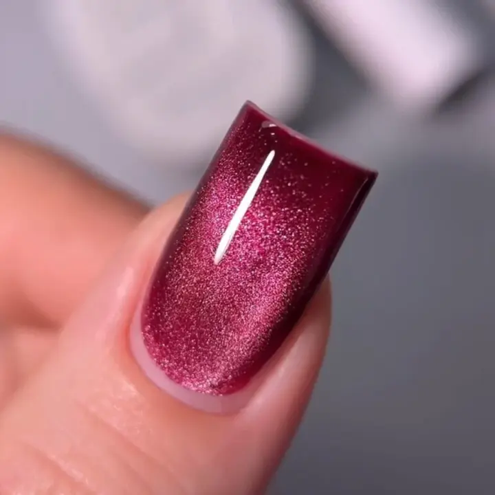 SAGA. Cat's Eye Gel Polish "Space Cat", #03, 10 ml. Гель-лак "Котяче око" #3