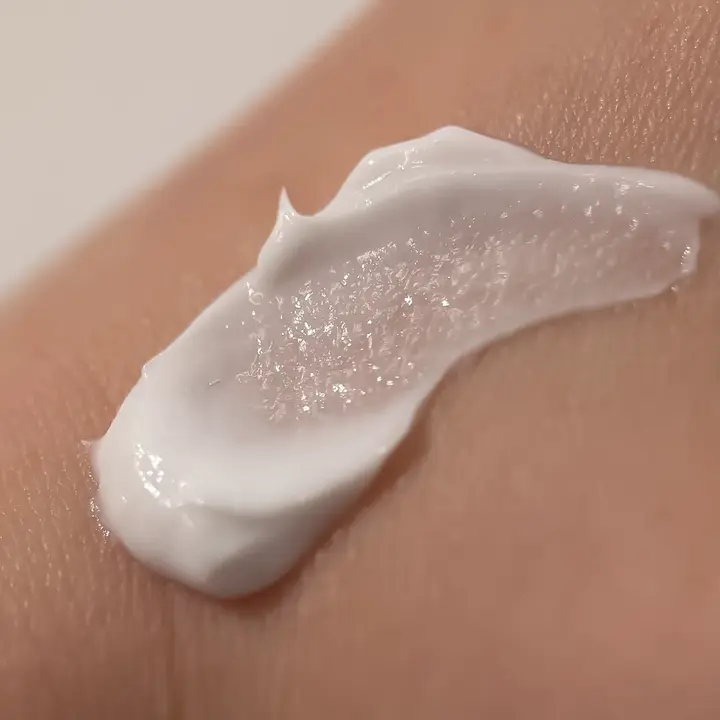 LUNAmoon. Body Lotion, Cherry, 300 ml. Лосьйон для тіла з насиченим ароматом стиглої вишні #3