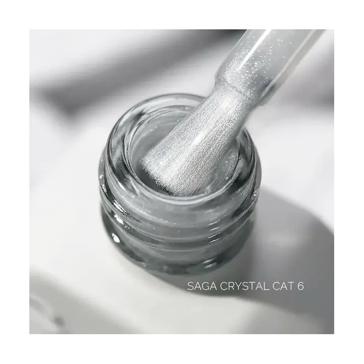 SAGA. Cat's Eye Gel Polish "Crystal Cat", #06, 10 ml. Гель-лак кришталеве "Котяче око" — SAGA, NAILSMADE