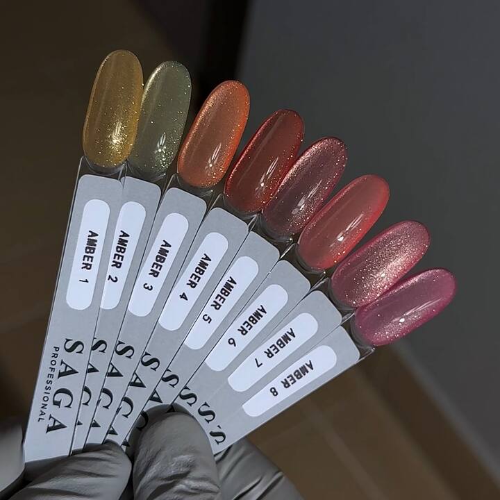 SAGA. Cat's Eye Gel Polish "Amber Cat", #01, 10 ml. Гель-лак "Котяче око" — SAGA, NAILSMADE