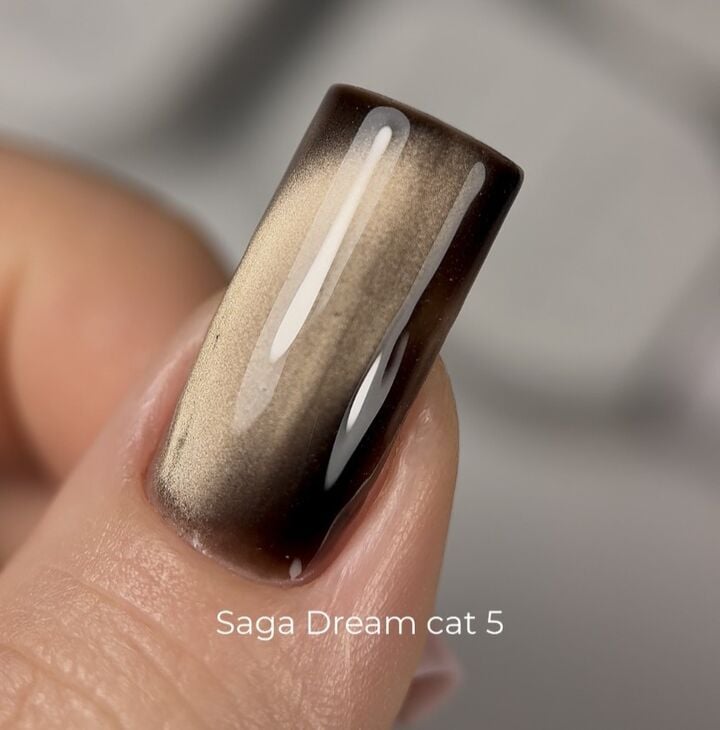 SAGA. Cat's Eye Gel Polish "Dream Cat", #05, 10 ml. Gel Polish "Katzenauge" Kristall #3