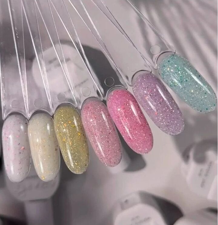 SAGA. Sugar base, #07, 10 ml. Кольорова база з блискітками #4