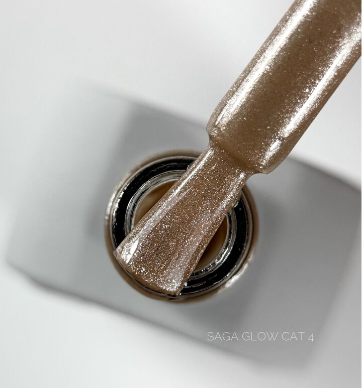 SAGA. Cat's Eye Gel Polish "Glow Cat", #04, 10 ml. Гель-лак "Котяче око" #1