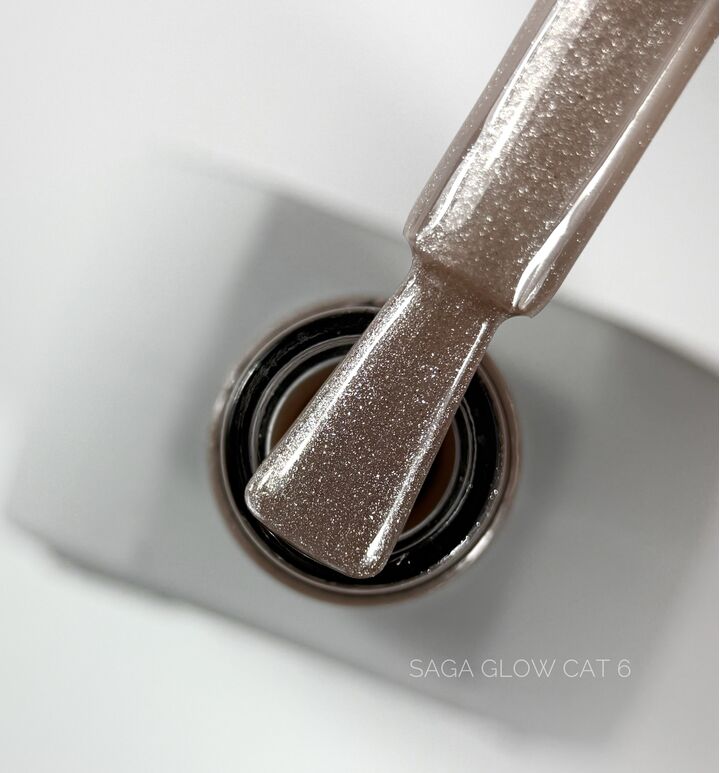SAGA. Cat's Eye Gel Polish "Glow Cat", #06, 10 ml. Гель-лак "Котяче око" #1