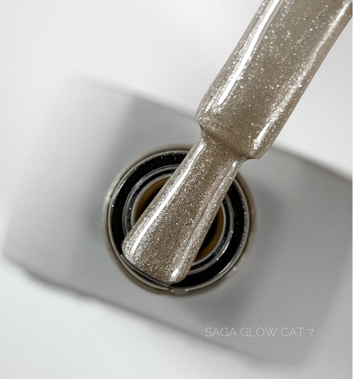 SAGA. Cat's Eye Gel Polish "Glow Cat", #07, 10 ml. Гель-лак "Котяче око" #1