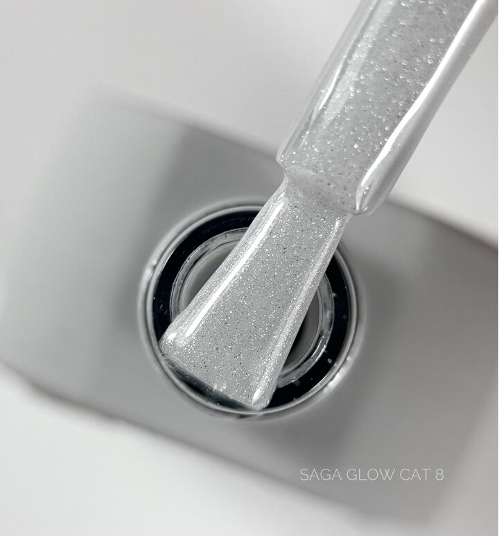 SAGA. Cat's Eye Gel Polish "Glow Cat", #08, 10 ml. Гель-лак "Котяче око" #1