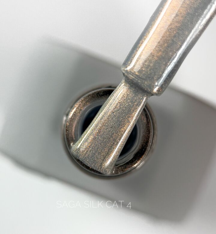 SAGA. Cat's Eye Gel Polish "Silk Cat", #04, 10 ml. Гель-лак "Котяче око" з перламутром #2