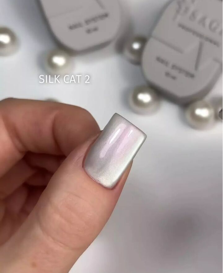 SAGA. Cat's Eye Gel Polish "Silk Cat", #02, 10 ml. Гель-лак "Котяче око" з перламутром #3