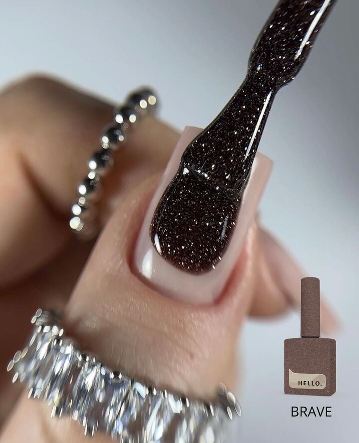 HEYLOVE. Reflective Gel Polish, BRAVE, 15 ml, гель-лак, коричневий зі срібними світловідбиваючими частинками #4