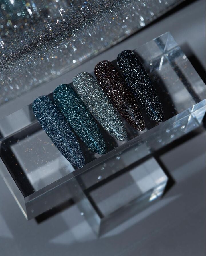 HEYLOVE. Reflective Gel Polish, BRAVE, 15 ml, гель-лак, коричневий зі срібними світловідбиваючими частинками #6