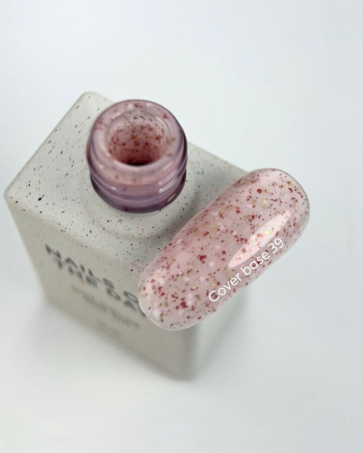 NOTD. Cover Base Potal, NEW Formula #39, 10 ml, рожева база з рожевою та золотою поталлю #2