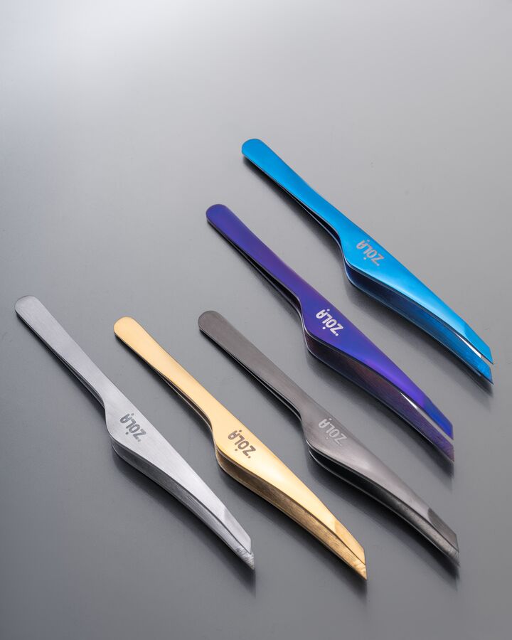 ZOLA. Eyebrow Tweezer "Premium Series". Black. Пінцет професійний для брів, чорний #8