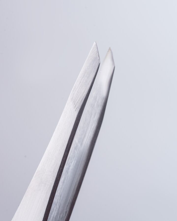ZOLA. Eyebrow Tweezer "Premium Series". Silver. Пінцет професійний для брів, срібний #5