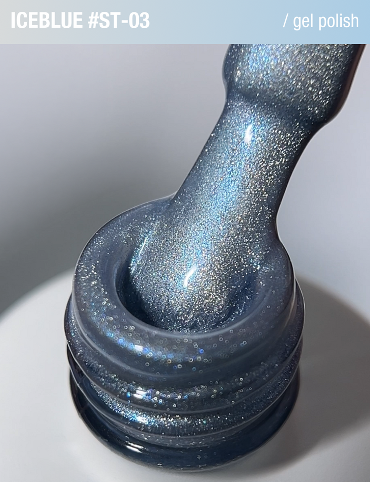ADORE. Cat's Eye Gel Polish, #ST-03, Iceblue, 12 ml. Gel polish "œil de chat" nacré, bleu froid #4