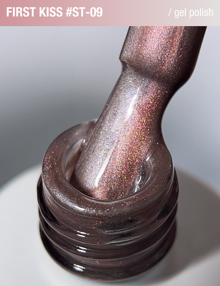 ADORE. Cat's Eye Gel Polish, #ST-09, First Kiss, 12 ml. Gel polish œil de chat nacré, rose cendré #4