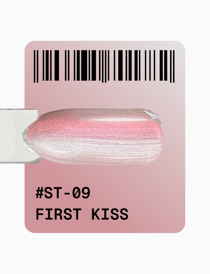 ADORE. Cat's Eye Gel Polish, #ST-09, First Kiss, 12 ml. Gel polish œil de chat nacré, rose cendré #2
