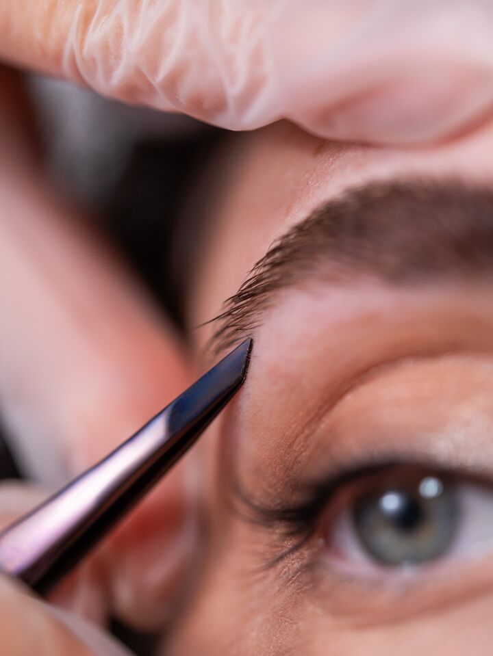 ZOLA. Eyebrow Tweezer "Premium Series". Black. Пінцет професійний для брів, чорний #6