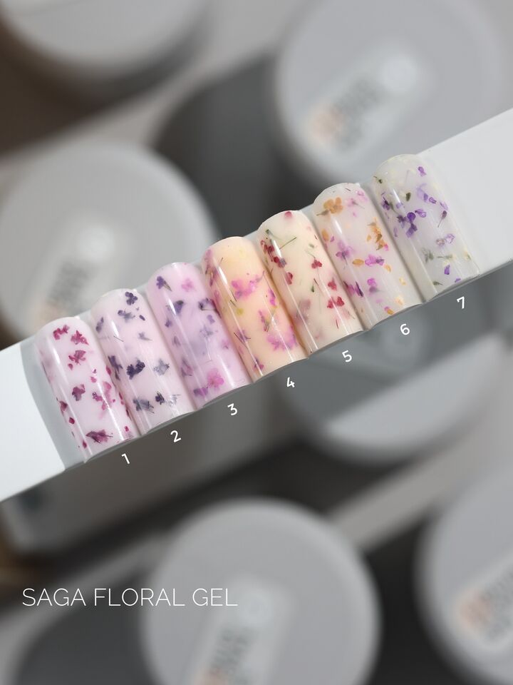 SAGA. Liquid Floral Gel, 15 ml, #06. Рідкий гель для укріплення та нарощування з сухоцвітами — SAGA, NAILSMADE