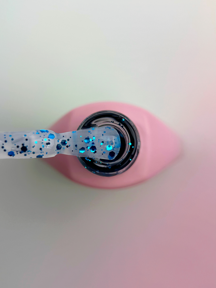 You Are Cute. Blueberry Frosting Top Coat, 5 ml, топ із синьо-чорним декоративним міксом — You Are Cute, NAILSMADE