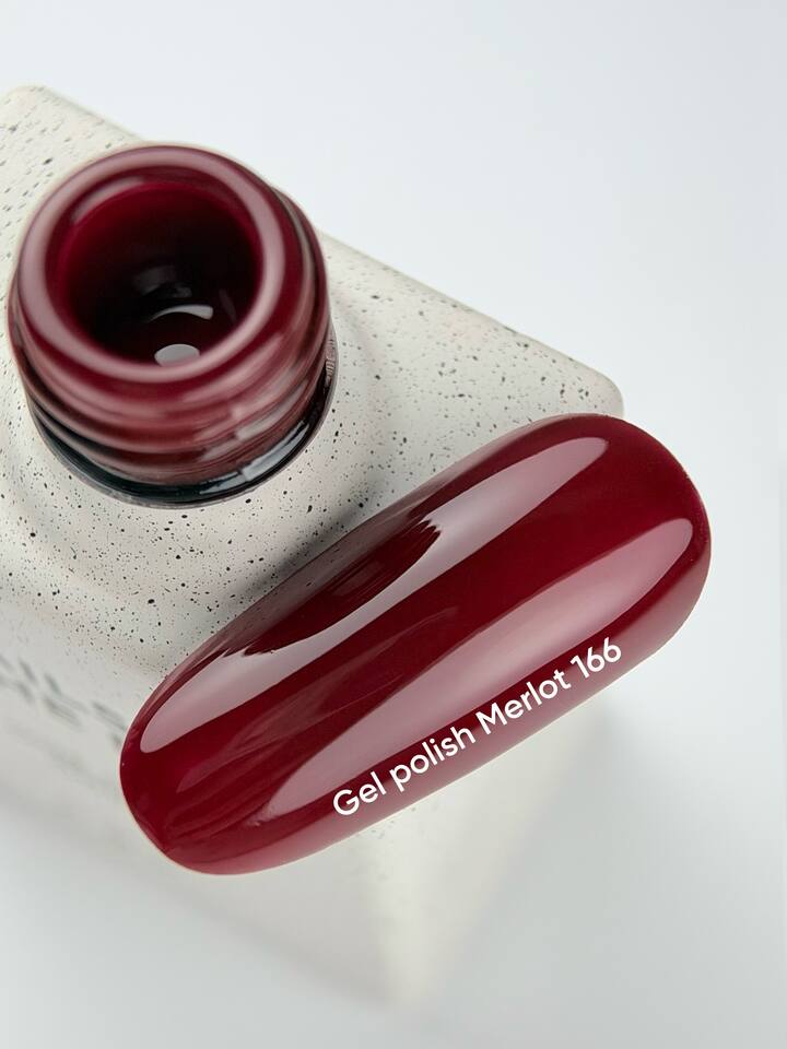 NOTD. Gel Polish Merlot #166, 10 ml, гель-лак насичений вишнево-сливовий — NAILS OF THE DAY (NOTD), NAILSMADE